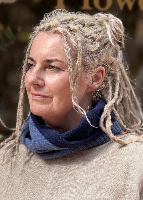 ERIBÉ | Bowden Colour Block Snood | Denim